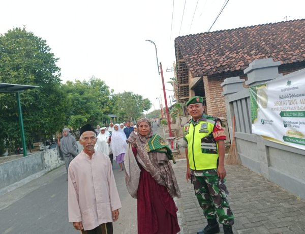 Berikan Rasa Aman, Babinsa Koramil 13 Bendo Pengamanan Sholat Idul Adha 1447 H di Wilayah Binaan   